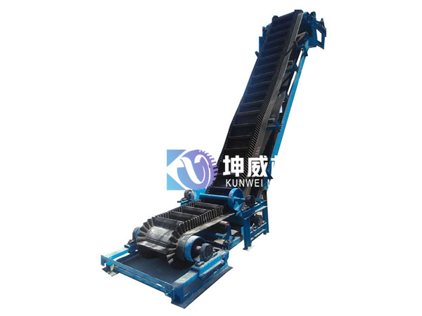 DJ大傾角皮帶輸送機